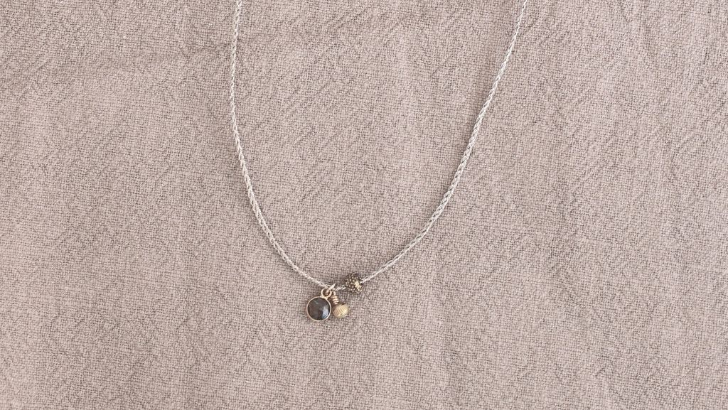 Collier Granit
