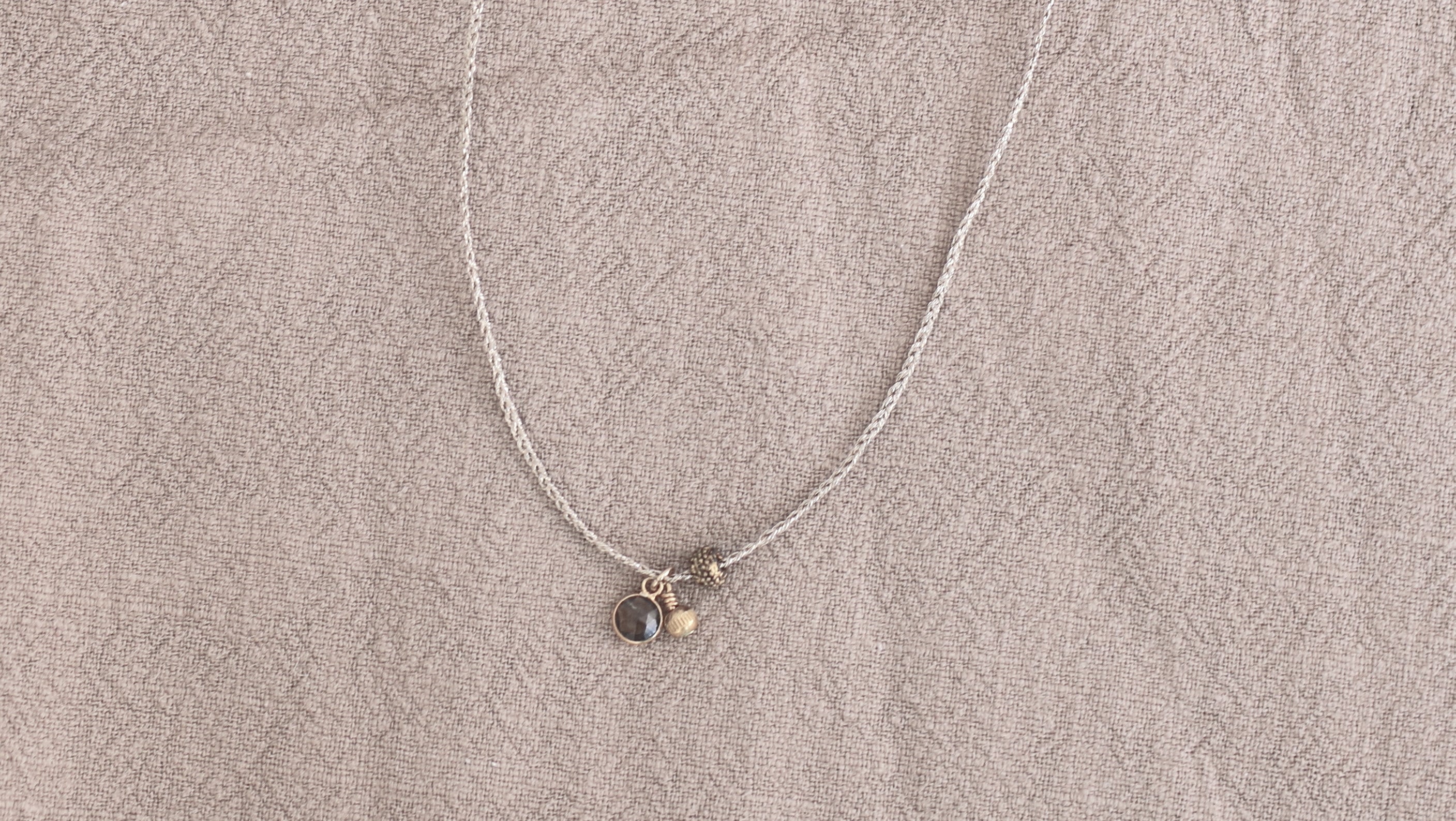 Collier Granit